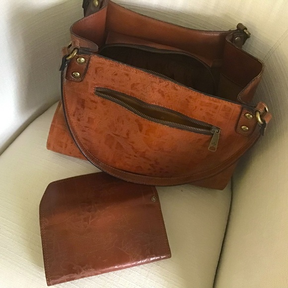 Patricia Nash Map Purse and wallet 100% full grain leather - Picture 1 of 3